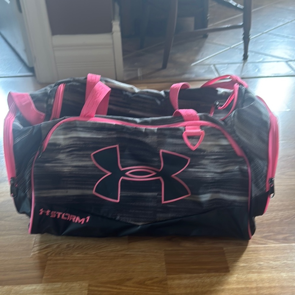 Under Armour Black and Pink Travel Bag with Durable Design